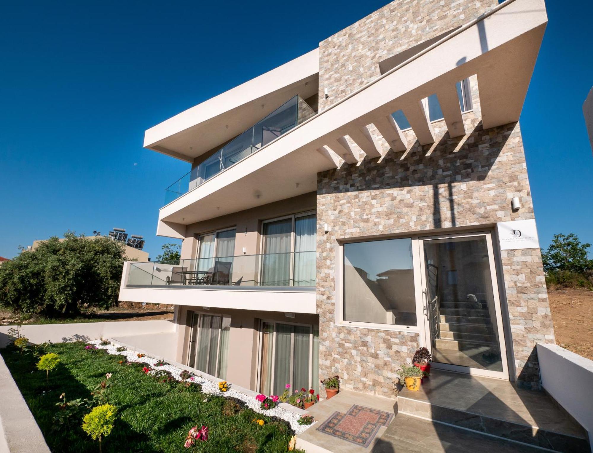 Diamela Apartments يميناريا المظهر الخارجي الصورة
