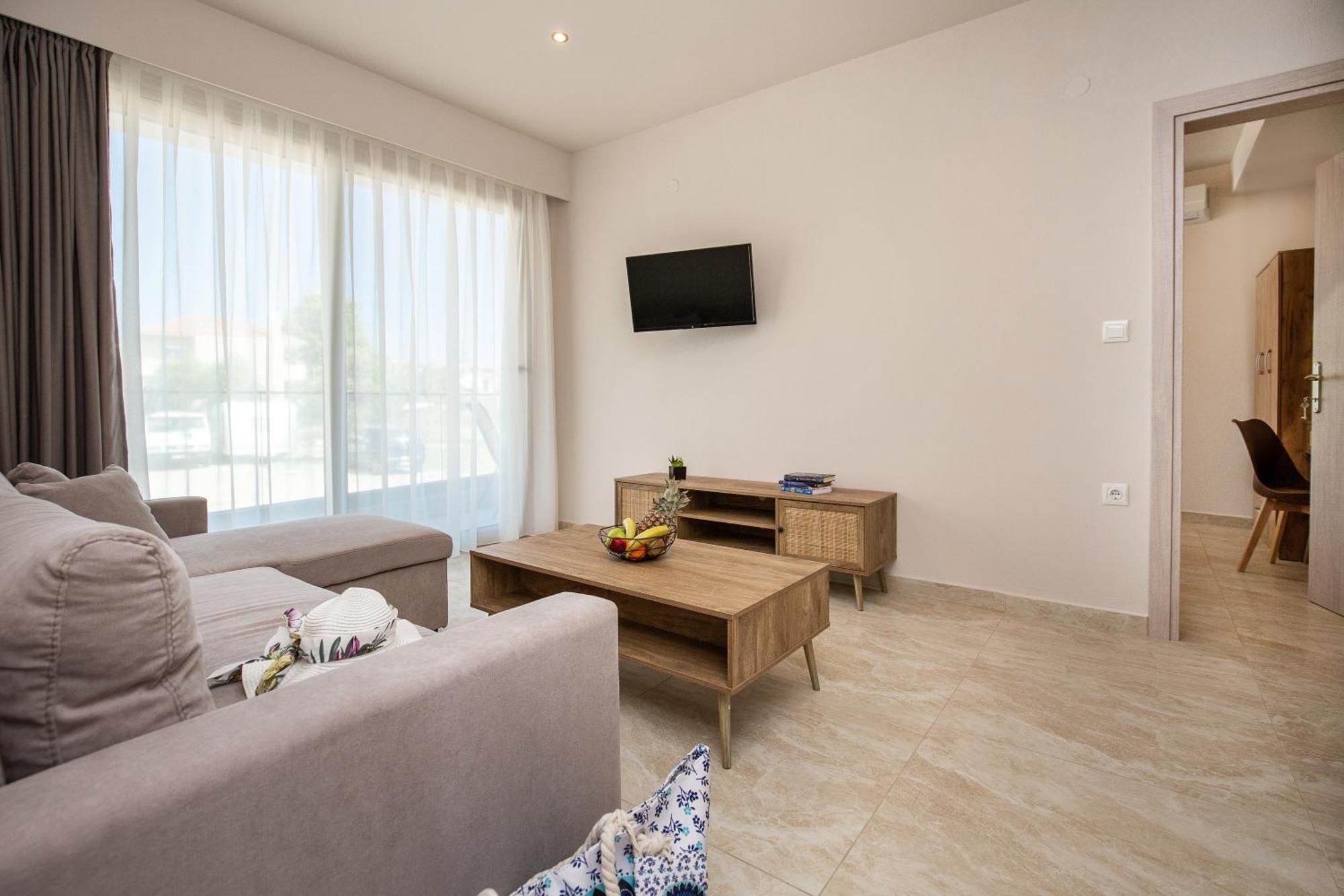 Diamela Apartments يميناريا المظهر الخارجي الصورة