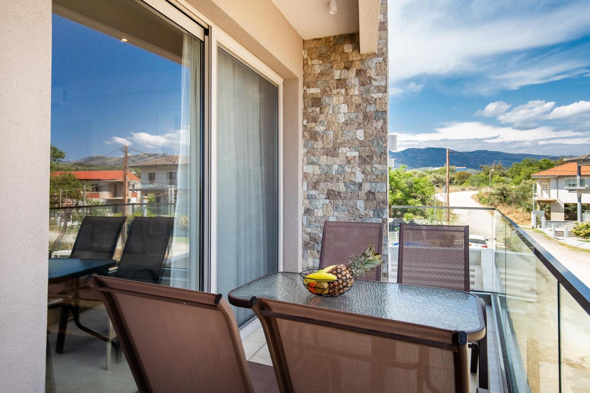 Diamela Apartments يميناريا المظهر الخارجي الصورة